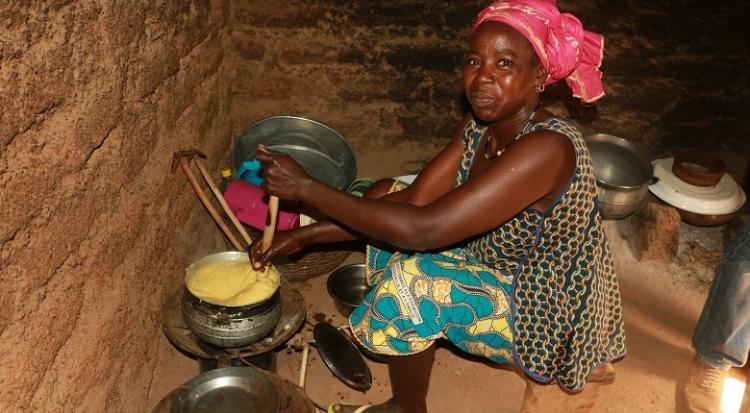 Carbon Credits Serve up Clean Cooking Options for West African Farmers